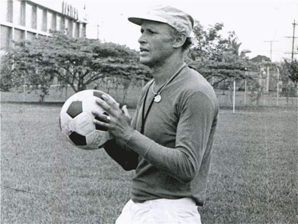 Gabriel Ochoa Uribe es el t&eacute;cnico que m&aacute;s estrellas logr&oacute; para Millonarios: cinco. El m&eacute;dico, y exarquero, sali&oacute; campe&oacute;n en 1959, 1961, 1962,1963 y 1972.