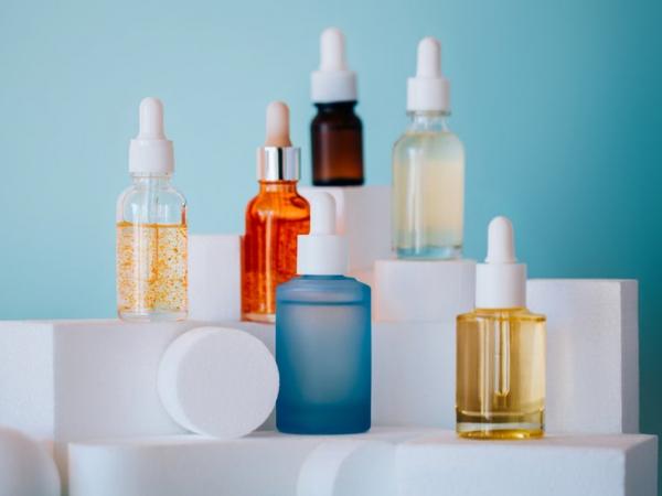 BBC Mundo: ácido hialurónico en distintos frascos.