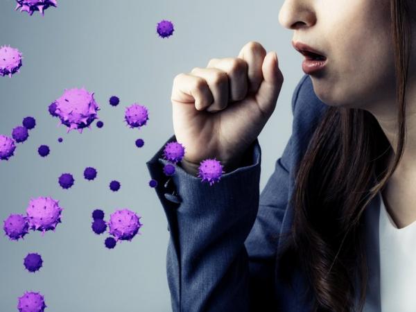 BBC Mundo: Mujer expulsando virus a través de la tos.