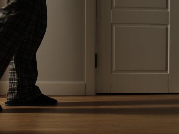 BBC Mundo: Una persona camina sonámbula