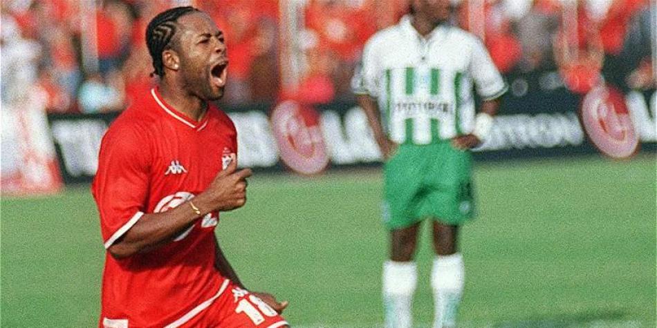 El mejor a&ntilde;o de Jairo el 'Tigre' Castillo en Am&eacute;rica de Cali fue en 2002, donde marc&oacute; los tres goles del t&iacute;tulo frente a Atl&eacute;tico Nacional.