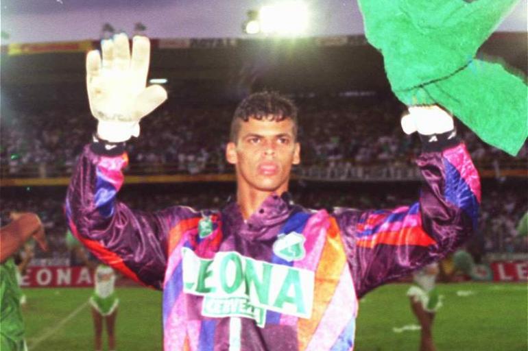 Miguel Calero: uno de los hist&oacute;ricos porteros del f&uacute;tbol colombiano hizo parte de las filas del Deportivo Cali entre 1992 y 1998, posteriormente partir&iacute;a a Atl&eacute;tico Nacional.
