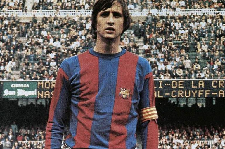 Johan Cruyff fue considerado el mejor jugador de Europa y segundo del mundo, superado por Pel&eacute;. Se qued&oacute; tres veces con el galard&oacute;n, primero en 1971, luego 1973 y finalmente en 1974. Todos los gan&oacute; jugando con el Barcelona.