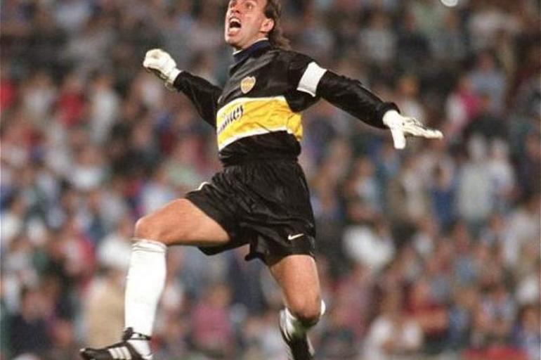 Carlos Navarro Montoya, arquero colombiano con nacionalidad argentina, debut&oacute; en Boca en 1988, jug&oacute; 479 partidos y consigui&oacute; cinco t&iacute;tulos.