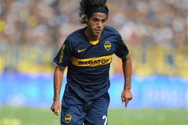 Fabi&aacute;n Vargas tuvo dos ciclos con el equipo de la 'ribera': 2003/06 y 2007/09. Con ocho campeonatos, el mediocampista dej&oacute; huella como otro colombiano que triunf&oacute; en Argentina.