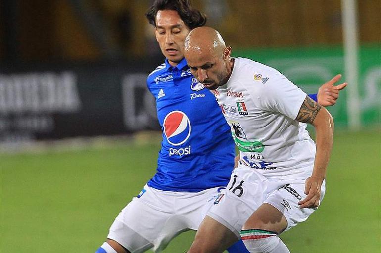 Rafael Robayo (izq.) y Elkin Soto (der.) jugadores importante para el mediocampo de Millonarios y Once Caldas, respectivamente.