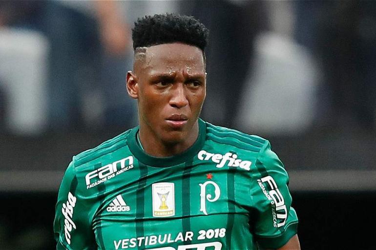 Yerry Mina, defensa colombiano del Palmeiras de Brasil.
