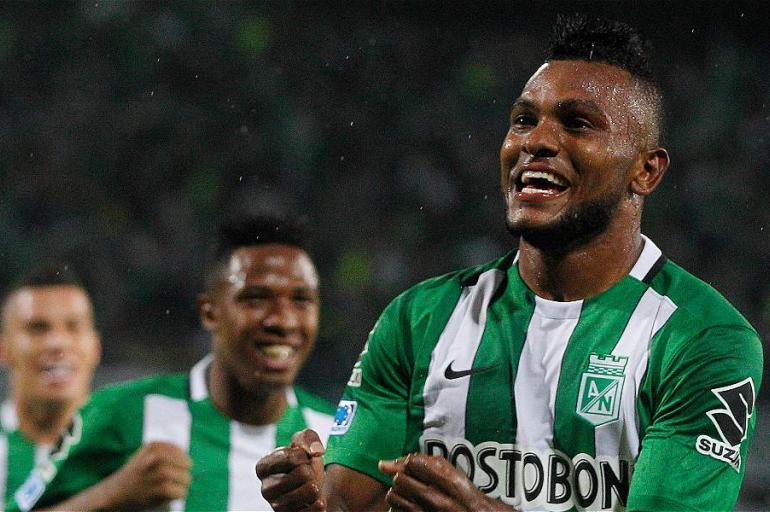 Miguel Borja marcó un triplete de oro para Nacional en el último juego de Suramericana. Foto: Guillermo Ossa/EL TIEMPO