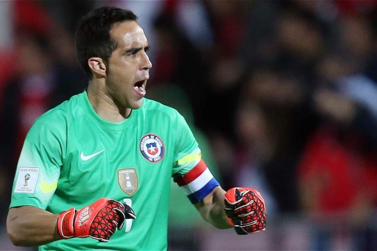Claudio Bravo, capitán y arquero de la selección de Chile.