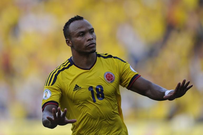Camilo Zúñiga vistiendo la camiseta de la Tricolor.