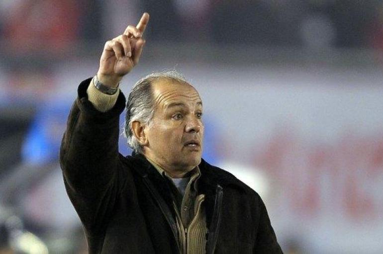 Técnicos mundialistas sin equipo