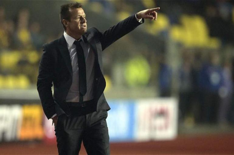 Técnicos mundialistas sin equipo