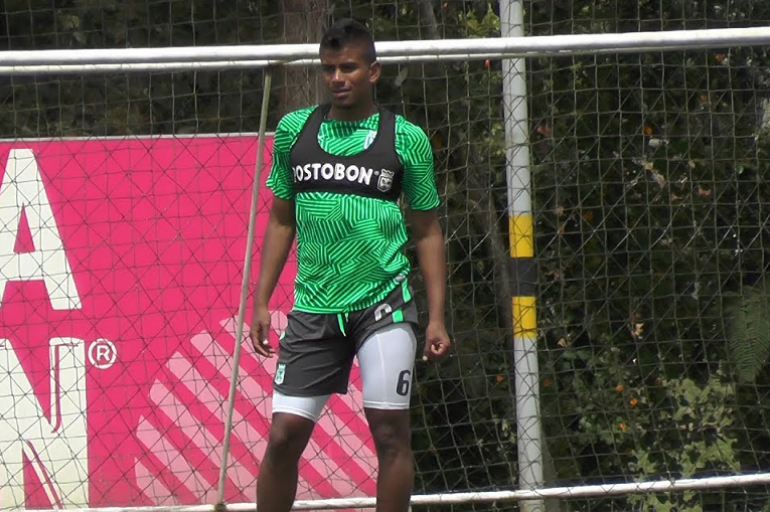 Raúl Loaiza en entrenamiento con Nacional.