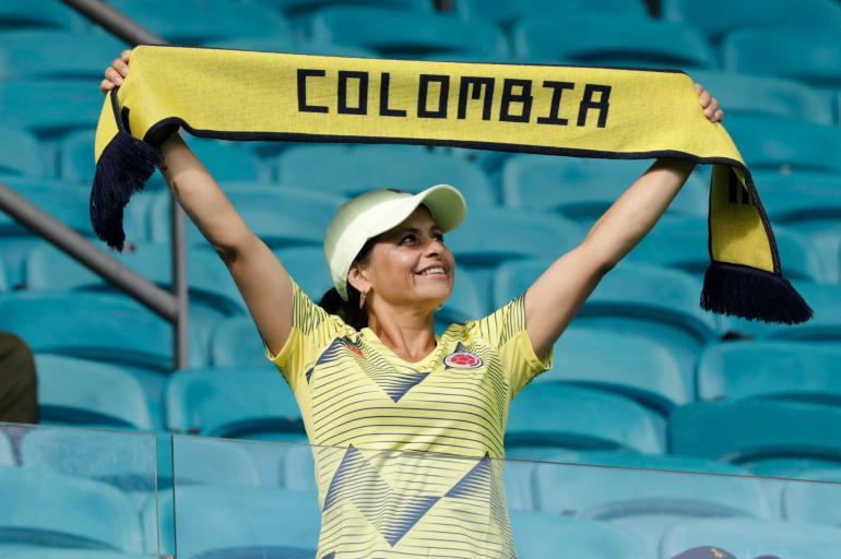Hinchas Colombia vs Paraguay